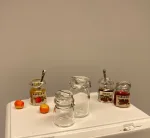 Miniature Henkogningsglas lille, henkogning, patentglas, weck, weckglas, sylteglas, sylte, køkkenglas, dukkehus, dukkehuskøkken, køkkenting, dukkehustilbehør, nissedør, nisser, nisseting, nissetilbehør, nissebo, nissehus, ting til, sætterkasse, sættekasse, amagerhylde, småt, 1:12, lundby,