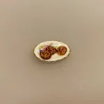 Miniature Kanelsnegle, snegl, onsdagssneglen, kanelbulla, kanelbullar, kanelsnurre, wienerbrød, minimad, dukkehusmad, kager, miniature, nissebo, nissehus, nissedør, jule,