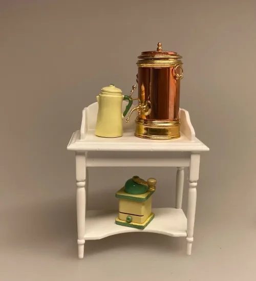 Miniature Kobber Samovar, vandkoger, te, tebrygger, cafe, dukkecafe, konditori, bagerbutik, dukkehustilbehør, dukkehusting, dukkehuset, dukkebutik, tilbehør, ting til, nisser, julestue, dukkestue, nisser, nissedør, nissetilbehør, miniature, miniaturer, sættekasse, sætterkasse, biti, ribe