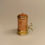Miniature Kobber Samovar, vandkoger, te, tebrygger, cafe, dukkecafe, konditori, bagerbutik, dukkehustilbehør, dukkehusting, dukkehuset, dukkebutik, tilbehør, ting til, nisser, julestue, dukkestue, nisser, nissedør, nissetilbehør, miniature, miniaturer, sættekasse, sætterkasse, biti, ribe
