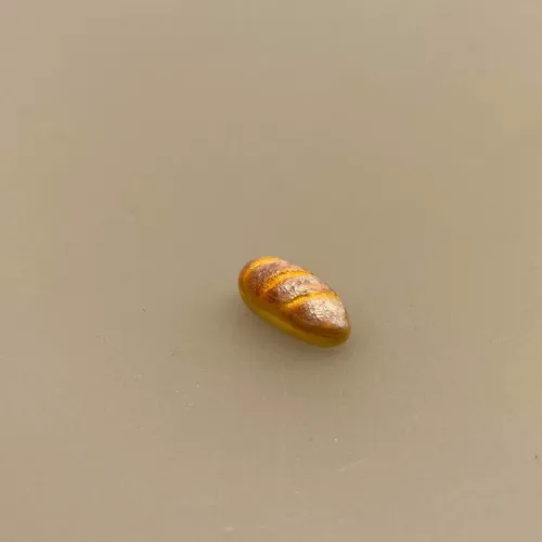 Miniature Kort lille Flutes, Miniature Bagette, flute, flutes, fransk, picnic, dukkehus, dukkehuset, dukkehusmad, brød, miniaturebrød, bagværk, bager, bagedyst, brødbager, dukkehustilbehør, dukkehusting, nisser, nissedør, nissebo, ting til dukkehuset, ting til nisser, Biti, ribe, dukketing, miniature, miniaturemad,Miniature Flutes