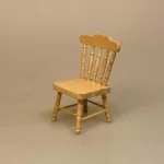 Miniature Krostol natur, krostol, pindestol, køkkenstol, nissestol, dukkehusstol, dukkestol, dukkehusmøbler, dukkemøbler, dukkehustilbehør, ting til, dukkehuset, miniaturer, miniature, mini, nissedør, nisseting, nissehus, nissebo, biti, ribe