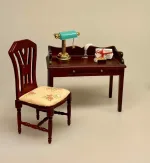 Miniature Skrivebord Mahogni, Miniature Bordlampe med grøn skærm, læselampe, batteri, LED, dukkehus, dukkehuslampe, belysning, batterilampe, skrivebordslampe, mini, minaturer, sættekasse, tilbehør, dukkehusting, Miniature Sort Skrivebord,møbler, interiør, biti, ribe