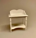 Miniature Skrivepult lille hvid, skrivebord, sygeplejerske, sygepleje, lampebord, lille, træ, dukkestue, dukkemøbler, miniature, miniaturer, dukkehusmøbler, dukkehusting, dukkehustilbehør, ting til, tilbehør, nisser, nisseting, nissedør, nissetilbehør, nissehus, nissebo, 1:12, biti, ribe,