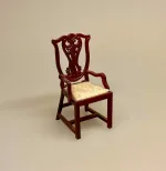 Miniature Stol mahogny med polster og armlæn, Miniature Stol mahogny med polster, dukkestue, stol, ministol, dukkehusstol, 1:12, lille stol, legetøjsstol, mahogny, nissedør, nissehus, frigast, nisser, dukkehusmøbler, miniaturer, miniature, håndværk, træ, håndlavet, nissebo, nisseting, nissemøbler, ting til, dukkehuset, nisseboet, biti, ribe