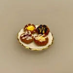 Miniature Wienerbrød, dukkehuskager, wienerbrød, konditori, sætterkasse, nissebo, nissehus, bagerbutik, dukkehusmad, dukkehustilbehør, dukkehus, ting, miniatuerer, biti, ribe