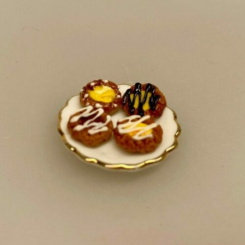 Miniature Wienerbrød, dukkehuskager, wienerbrød, konditori, sætterkasse, nissebo, nissehus, bagerbutik, dukkehusmad, dukkehustilbehør, dukkehus, ting, miniatuerer, biti, ribe