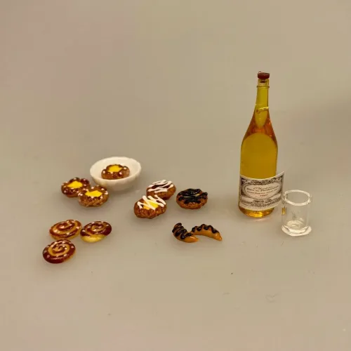 Miniature Wienerbrød, dukkehuskager, wienerbrød, konditori, sætterkasse, nissebo, nissehus, bagerbutik, dukkehusmad, dukkehustilbehør, dukkehus, ting, miniatuerer, biti, ribe