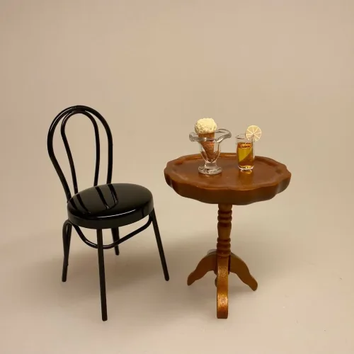 Miniature vaffel med Vaniljeis, Miniature vaffel med Softice, isvaffel, vaffelis, softice, is, dukkehus, dukkehusting, dukkehusmad, legemad, miniature, miniaturer, nissedør, nisseting, nissetilbehør, ting til, tilbehør, nisser, dukkehus, biti, ribe, sætterkasse, sættekasse, sætterkasseting,