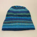 Alpaka Hue - Rayas Blå Grøn, alpakka, alpaca, alpacauld, lamauld, strikhue, hue, hat, strikhat, strikket, fintstrikket,elgant, flot, tynd, varm, lun, let, smart, sporty, dame, til damer, gaveide, gave, vinterhue, overgangshue, assesseries, tilbehør, vinter, julegaveide, eksklusiv, biti, ribe, blågrønne farver, turkis, friske farver