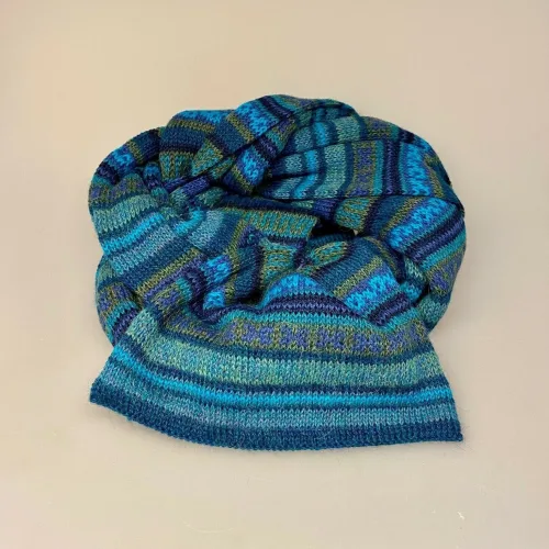 Alpaka tørklæde dobbelt - Rayas Blå Grøn, herrehalstørklæde, assesseries, vinter, Alpaca tørklæde dobbelt - Rayas Gylden, efterårsfarver, varme, farver, havblå, petrol, petroleums, grønt, blåt, turkis, flotte farver , efterårs, alpaca, alpakka, lamauld, strik, halstørklæde, tørklæde, strik, alpacastrik, unisex, til, herrer, damer, kvinder, kvalitet, luksus, lækkert, flot, biti, ribe, blødt, varmt, lunt, kradser ikke