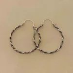 Creoler i Sølv Ø 30 mm Snoet med Bøjle, sø 762, store, snoede, hoops, loops, runde øreringe, øreringe, ørenringe, creoler, boho, bali, snoede, flettede, sølv hoops, ægte sølv, ren sølv, massiv sølv, sterling sølv, kvalitet, holdbare, nikkelfri, sølv ringe, runde ringe, enkle, simple, klassiske, flotte, smukke, specielle, biti, ribe, maanesten, stine a, pico, enamel,