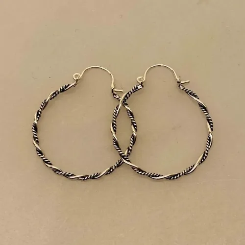 Creoler i Sølv Ø 30 mm Snoet med Bøjle, sø 762, store, snoede, hoops, loops, runde øreringe, øreringe, ørenringe, creoler, boho, bali, snoede, flettede, sølv hoops, ægte sølv, ren sølv, massiv sølv, sterling sølv, kvalitet, holdbare, nikkelfri, sølv ringe, runde ringe, enkle, simple, klassiske, flotte, smukke, specielle, biti, ribe, maanesten, stine a, pico, enamel,