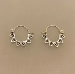 Creoler i sølv Ø 15 mm bøjle med fint mønster, takker, blomster, blade, Creoler i sølv Ø 17 mm bøjle med fint mønster, Creol øreringe sølv - bøjle med fint mønster, hoops, loops, runde, øreringe, ringe, ørenringe, bali, boho, hippie, stylish, cool, ægte, sølv, sterling sølv, billige, lave priser, kvalitet, små, specielle, mønster, maanesten