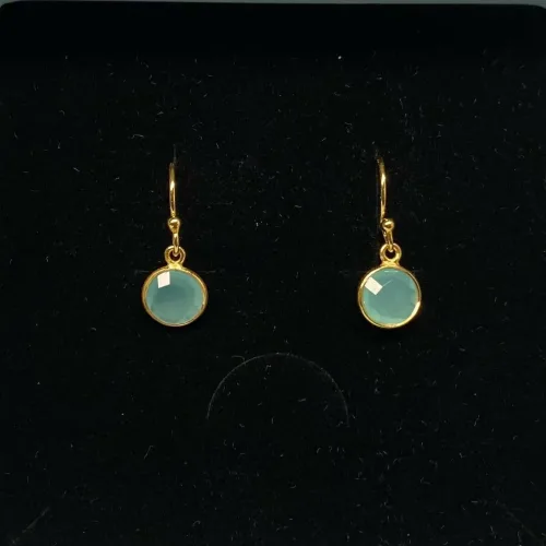 Forgyldte Ørenringe med runde facetsten - Calzedon, aqua, lys turkis, lyseblå, babyblå, blå øreringe, lyseblå sten, ægte sten, ørehængere, guld øreringe, guld, forgyldt, guldbelagt, nikkelfri, allergitestede, allergivenligt, kængere, øekroge, facetslebne, facetsten, facetterede, calzedon, chalzedon, biti, ribe, susanne friis bjørner, stine a, enamel, maanesten, pernille corydon, marianne dulong, julie sandlau,