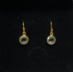 Forgyldte Ørenringe med runde facetsten - Grøn Kvarts, Forgyldte Ørenringe med runde facetsten - Grøn Agat, grønne, øreringe, ørehængere, ørenhængere, ørekroge, sten, med ægte, sten, ædelsten, grøn, guld, ægte, forgyldte, guldbelagte, sterling sølv, 925, facetslebne, facet, stine a, maanesten, enamel, marianne dulong, julie sandlau, susanne friis bjørner, dansk design, danske brands, flotte, små, gaveide, julegave, hængeøreringe, hængere, biti, ribe, champagnefarvede,