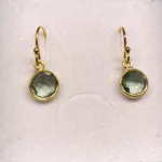 Forgyldte Ørenringe med runde facetsten - Grøn Kvarts, Forgyldte Ørenringe med runde facetsten - Grøn Agat, grønne, øreringe, ørehængere, ørenhængere, ørekroge, sten, med ægte, sten, ædelsten, grøn, guld, ægte, forgyldte, guldbelagte, sterling sølv, 925, facetslebne, facet, stine a, maanesten, enamel, marianne dulong, julie sandlau, susanne friis bjørner, dansk design, danske brands, flotte, små, gaveide, julegave, hængeøreringe, hængere, biti, ribe, champagnefarvede,