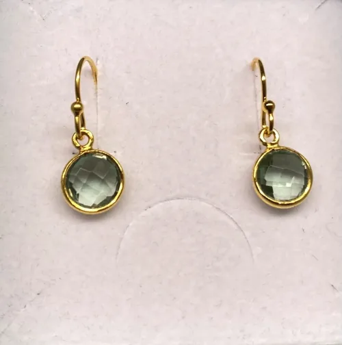 Forgyldte Ørenringe med runde facetsten - Grøn Kvarts, Forgyldte Ørenringe med runde facetsten - Grøn Agat, grønne, øreringe, ørehængere, ørenhængere, ørekroge, sten, med ægte, sten, ædelsten, grøn, guld, ægte, forgyldte, guldbelagte, sterling sølv, 925, facetslebne, facet, stine a, maanesten, enamel, marianne dulong, julie sandlau, susanne friis bjørner, dansk design, danske brands, flotte, små, gaveide, julegave, hængeøreringe, hængere, biti, ribe, champagnefarvede,
