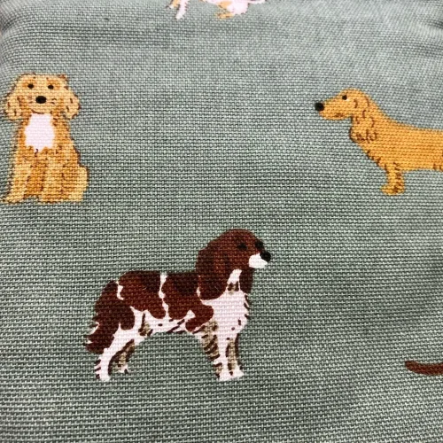 Forklæde i Bomuld med Tryk - Unisex - Forskellige Hunde, Grillhandske bomuld med tryk - Forskellige Hunde, ting med hunde, fetch, sophie allport, køkkenting, kok, madlavning, gaveide, julegave, gravhund, jack russel, westie, west highland terrier, bulldog, golden retriever, brun labrador, dalamatiner, spaniel, dansk svensk gård hund, biti, ribe