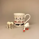 Krus - Ben Porcelæn - Køer Grise Får & Gæs, bondegårdsdyr, landbrug, bondegård, krus, kop, porcelænskrus, specielt, grise, svin, får, lam, vadehavslam, gås, gæs, ællinger, kyllinger, biti, ribe, ting med, gave, gaveide, julegave, Nikke dyr - Lam hvidt, retro, gammel, lam, påskelam, får, marsken, marsklam, vadehavet, nationalpark, nikkefigur, vippe, nikke med hovedet, nikkende, lambi, biti, ribe, påske