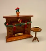 Miniature Lille rundt bord valnød, Miniature Lille rundt bord mahogny, Miniature Lille rundt bord mahogny ,Miniature Gyngestol Mahogny, Miniature kamin i Mahogny, Miniature Kamin lys træ, miniature, miniaturer, dukkehus, dukkehusting, dukkehustilbehør, ting til dukkehuset, 1:12, kamin, kaminhylde, op på kaminhylden, og glimmer på, hella joof, pejs, åben pejs, ildsted, kakkelovn, brændeovn, nissebo, nissedør, santa, chimney, chimny, nissetilbehør, nisseting, ting til nisser,