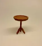 Miniature Lille rundt bord valnød, Miniature Lille rundt bord mahogny, Miniature Lille rundt bord mahogny ,Miniature Gyngestol Mahogny, Miniature kamin i Mahogny, Miniature Kamin lys træ, miniature, miniaturer, dukkehus, dukkehusting, dukkehustilbehør, ting til dukkehuset, 1:12, kamin, kaminhylde, op på kaminhylden, og glimmer på, hella joof, pejs, åben pejs, ildsted, kakkelovn, brændeovn, nissebo, nissedør, santa, chimney, chimny, nissetilbehør, nisseting, ting til nisser,