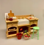 Miniature Skærebræt af træ , spækkebræt, spækbræt, spækbrædt, skærebrædt, sangskjuler, dukkehusmad, dukkekøkken, nissetilbehør, nisser, dukkehus, tilbehør, ting til, nissebo, nissedør, nissehus, dukkestue, biti, 1:12, ribe