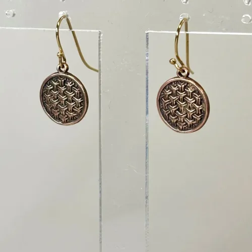 Bronze Ørehængere Ringkædemønster, ringkæde, evighed, infinity, uendelighed, evighedsmønster, kædemønster, øreringe, ørehængere, hænge øreringe, lange, øreringe, ørenringe, gyldne, kobber, kobbersmykker, kobberbryllup, varm farve, ægte, guld, bronze, bronzesmykker, vikinger, vikingetiden, vikingesmykker, vikingefund, sølvskat, opgravninger, museumssmykker, ansgar, ribe, domkirken, dagmar, riberhus, runde, flotte, specielle, symbolik, for evigt, kopismykker, vikingeøreringe, sif, thor, freja, ydun, idun, balder, loke, aser, asgård, vadehavet, sort sol, gave, gaveide,, elsker dig for evigt, mors dag, gave
