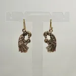 Bronze Øreringe - Odins Ravne Munin og Hugin, Bronze Øreringe - Odins Ravne Hugin og Munin, ravn, ravne, Odin, Odins ravne, klogskab, viden, information, nordisk, mytologi, nordiske guder, smykker, bronze, øreringe, ørehængere, fugle, gamle, museumsfund, museumssmykker, vikingesmykker, vikingeøreringe, hængeøreringe, ørehængere, kobber, bronzesmykker, ydun, idun, thor, sif, fenris, danerne, aser, asatro, kopismykker, vikingekopi, guldskat, udgravninger, biti, ribe, vadehavet, sort sol, domkirken, ansgar, gaveide, gave, gyldne, gyldent, kobberfarvet, kobberbryllup, journalist, historie, historiker, symbolsk, gaveide, gave,
