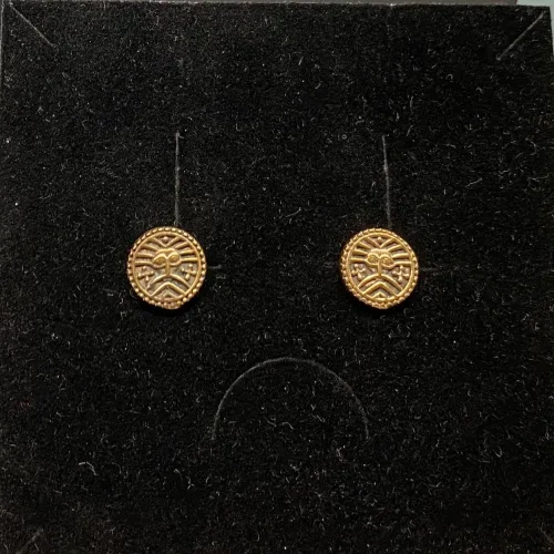 Bronze ørestikkere - Ribe Mønt, bracteat, mønter, vikingesmykker, ægte, originale, udgravninger, Ribe, domkirke, møntfund, øreringe, studs, museumssmykker, kopismykker, vikingekopi, bronzesmykker, bronzemønt, sølvskat, biti