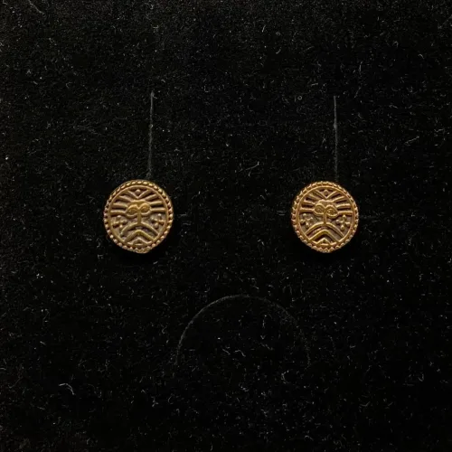 Bronze ørestikkere - Ribe Mønt, bracteat, mønter, vikingesmykker, ægte, originale, udgravninger, Ribe, domkirke, møntfund, øreringe, studs, museumssmykker, kopismykker, vikingekopi, bronzesmykker, bronzemønt, sølvskat, biti