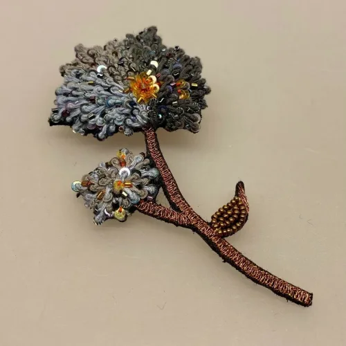 Håndlavet Broche Blå Skærmblomst, hortensia, hydragia, tidsel, blomst, skærmblomst, røllike, naturen, flora, den danske flora, farver, viol, violblå, støvet blå, lavendelblå, broche, unikke smykker, magiske smykker, magi, lykke, amulet, det bliver godt igen, kærlighed, Håndlavet Broche Kulørt Kolibri, kolibri, fugl, isfugl, fugl, dansk, natur, ornitolog, amatør, naturelsker, sommerfugle, Håndlavet Broche Kulørt sommerfugl, farverig, regnbuefarvet, kulørt, farveglad, Håndlavet Broche Blå sommerfugl, sommerfuglebroche, smykker med, smykke med, sommerfugle, eksklusive smykker, specielle, særligt, håndlavey, kunst, kunsthåndværk, broche, naturen, insekter, gaveide, gave, særlig gave, ekstraordinær, smuk, smykker, biti, ribe, unika, one of a kind, limited edition, begrænset oplag, kunstrunden, ribe, vadehavet, nationalpark, blomsterhandler, blomsterdekoratør, healing