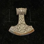 Vikingevedhæng sølv Thorshammer med Vegvisir, vejviser, magisk, amulet, amullet, hesketegn, magi, beskyttelse, islandsk, nordisk, mytologi, vikinger, aser, asatro, guder, gamle, vikinger, vikingefund, fund, udgravninger, runer, keltisk, sølv, ægte, original, museumssmykker, museums, biti, ribe, sølv, thorshammer, mjølner
