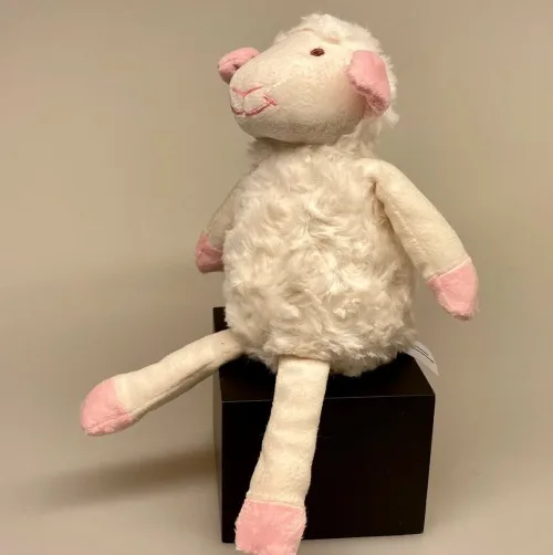 Bamse - Lille plys Lam rosa, lam, lammebamse, bamselam, krammedyr, krammebamse, sovedyr, lille, handy, til børn, puttedyr, følgesvend, gaveide, påske, påskeæg, i stedet for, børnebørn, babyshower, barnedåb, dåbsgave, barselsgave, til, baby, den lille ny, påskebamse, plys, plysdyr, påskelam, biti, ribe