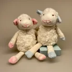 Bamse - Lille plys Lam lyseblå, Bamse - Lille plys Lam rosa, lam, lammebamse, bamselam, krammedyr, krammebamse, sovedyr, lille, handy, til børn, puttedyr, følgesvend, gaveide, påske, påskeæg, i stedet for, børnebørn, babyshower, barnedåb, dåbsgave, barselsgave, til, baby, den lille ny, påskebamse, plys, plysdyr, påskelam, biti, ribe