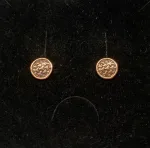 Bronze ørestikkere - Ringkædemønster, borrestil, vikingesmykker, museumssmykker, øreringe, stikkere, studs, ægte, kopismykker, fund, udgravninger, odin, freja, frigg, ydun, idun, gylde, bronze, kobber, biti, ribe