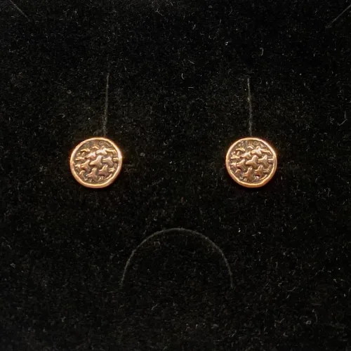 Bronze ørestikkere - Ringkædemønster, borrestil, vikingesmykker, museumssmykker, øreringe, stikkere, studs, ægte, kopismykker, fund, udgravninger, odin, freja, frigg, ydun, idun, gylde, bronze, kobber, biti, ribe