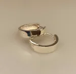 Creoler i sølv Ø 22 mm glatte hoops - Brede med click, brede, store, blanke, lys, sølv, klapp-creoler, click, lås, elegante, stilige, flotte, sølvøreringe, sølvsmykker, biti, ribe