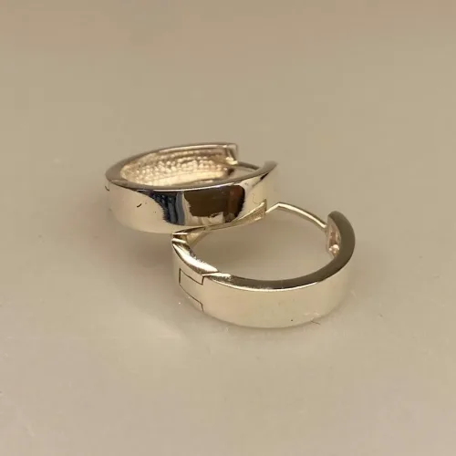 Creoler i sølv Ø 22 mm glatte hoops - Brede med click, brede, store, blanke, lys, sølv, klapp-creoler, click, lås, elegante, stilige, flotte, sølvøreringe, sølvsmykker, biti, ribe