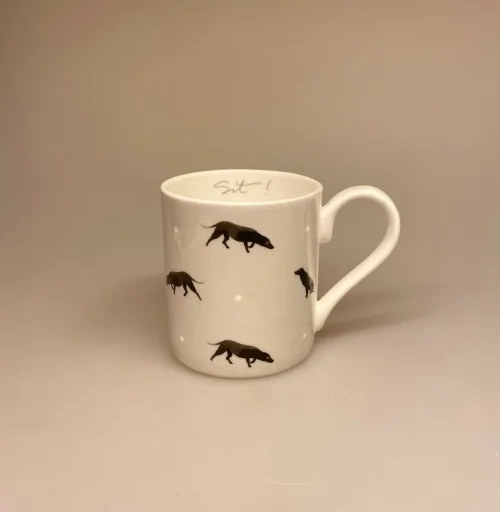 Krus - Ben Porcelæn - Sorte Labrador Hunde, labrador, retriever, labradors, hunde. sorte, hundeting, hundeejer, hundekop, hundekrus, kop, kaffekop, kaffekrus, tekop, te, kaffe, tekrus, kakao, varm, chokolade, gaveide, hundelufter, ting med hunde, biti, ribe