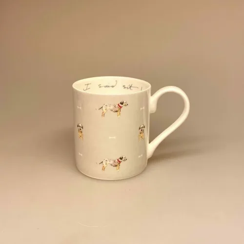 Krus - Ben Porcelæn - Terrier Hunde, cairn, terrier, terriere, ruhåret, gravhund, gravhudne, hundeting, kop, krus, hundekop, hundeting, hundeejer, ting med, gaveide, kæledyr, kaffe, te, kakao, tekop, tekrus, kaffekop, kop, krus, tekop, tekrus, tea, teatime, afternoon tea, engelsk, bone china, benporcelæn, tynd, fin, kvalitet, porcelæn, hygge, personlig, gave, symbolsk, hundepasser, hundelufter, biti, ribe