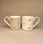 Krus - Ben Porcelæn - Terrier Hunde, cairn, terrier, terriere, ruhåret, gravhund, gravhudne, hundeting, kop, krus, hundekop, hundeting, hundeejer, ting med, gaveide, kæledyr, kaffe, te, kakao, tekop, tekrus, kaffekop, kop, krus, tekop, tekrus, tea, teatime, afternoon tea, engelsk, bone china, benporcelæn, tynd, fin, kvalitet, porcelæn, hygge, personlig, gave, symbolsk, hundepasser, hundelufter, biti, ribe