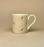 Krus - Ben Porcelæn - Terrier Hunde, cairn, terrier, terriere, ruhåret, gravhund, gravhudne, hundeting, kop, krus, hundekop, hundeting, hundeejer, ting med, gaveide, kæledyr, kaffe, te, kakao, tekop, tekrus, kaffekop, kop, krus, tekop, tekrus, tea, teatime, afternoon tea, engelsk, bone china, benporcelæn, tynd, fin, kvalitet, porcelæn, hygge, personlig, gave, symbolsk, hundepasser, hundelufter, biti, ribe