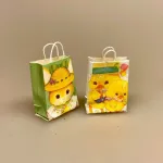 Miniature Bærepose med påskemotiv, papirspose, pappose, pose, bærepose, påskepose, påske, påskepynt, miniature, miniaturer, konfiture, indkøbspose, biti, ribe, dukkehusting, til, tilbehør, dukkehusting, dukkestue