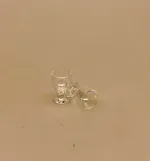 Miniature Vinglas på fod klare, Miniature Glas på fod klare, glas, på fod, vinglas, service, dukkehus, dukkehustilbehør, nissetilbehør, nissedør, nissebo, sættekasse, sætterkasse, sættekasseting, amagerhylde, pynt, småt, dukkestue, tilbehør til, miniaturer, miniature, miniatyre, drikkeglas, biti, ribe