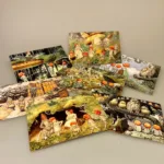 Postkort pakke - Elsa Beskow Tomtebo børnene, nostalgi, vintage, elsa beskow, småland, astrid lindgren, skoven, skovnisser, tomter, tomtebo, tomtebobarnen, tomtebobørnene, postkort, billeder, børneværelset, kort, elsa, besekow, besekov, biti, ribe, til børn, papirvarer, til og fra, gave, barnedåb, biti