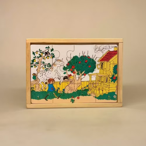 Elsa Beskow trææske med 4 puslespil - Pippi og Emil, spil, puslespil, gaveide, børnebørn, dåb, dåbsgave, barnedåb, fødselsdag, pippi langstrømpe, astrid lindgren, emil, fra lønneberg, småland, eventyr, helte, biti, ribe,, Pippi & Emil Trææske med Astrid Lindgren 4 puslespil