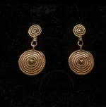 Vikinge Ørehængere i bronze - Skjold, bronze, bronzesmykker, øreringe, ørehængere, runde, specielle, bronzesmykker, vikingesmykker, vikinger, museumssmykker, kopi, aser, skjolde, amuletter, biti, ribe