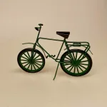 Cykel grøn metal miniature 1:12 , gavekort, til cykel, gaveide, symbolsk, konfirmation, sangskjuler, cykler, cykling, rytter, motion, dukkehus, lille, miniature, tilbehør, dukkehusting, biti, ribe