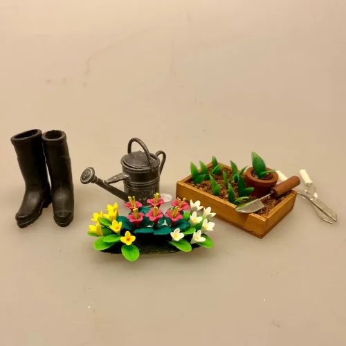 Miniature Bed med sommerblomster, garden, gartner, have, havearbejde, havearkitekt, blomster, sommerblomster, gavekort, symbolsk, gaveide, sangskjuler, haveentusiast, uddannet, landskabsarkitekt, planteskole, biti, ribe, miniaturer, dukkehus, ting til, tilbehør,